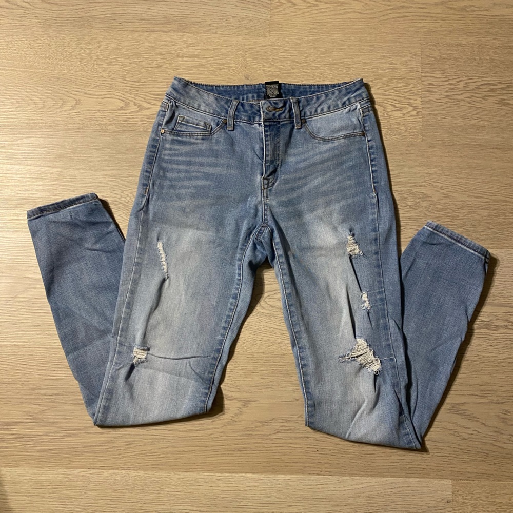 Distressed Skinny Jeans